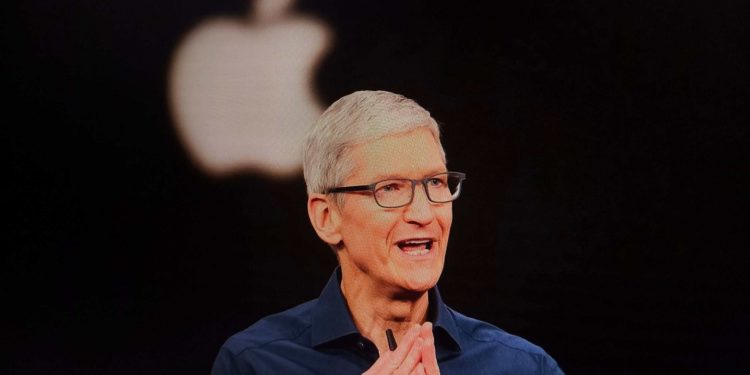 Apple: Tim Cook enfrenta teste de IA na última WWDC