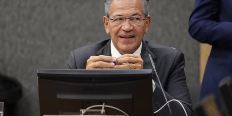 'Salário não está à altura do trabalho', diz ministro do STJ